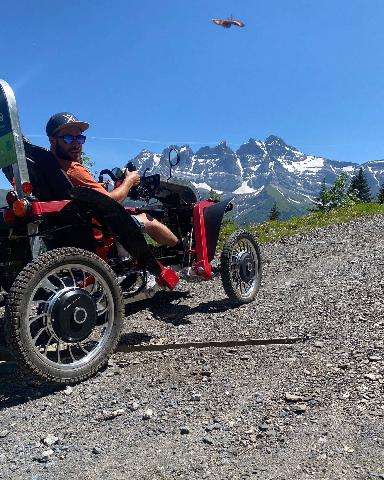 Tour aboard the buggy all-terrain electric in Swiss Alpes